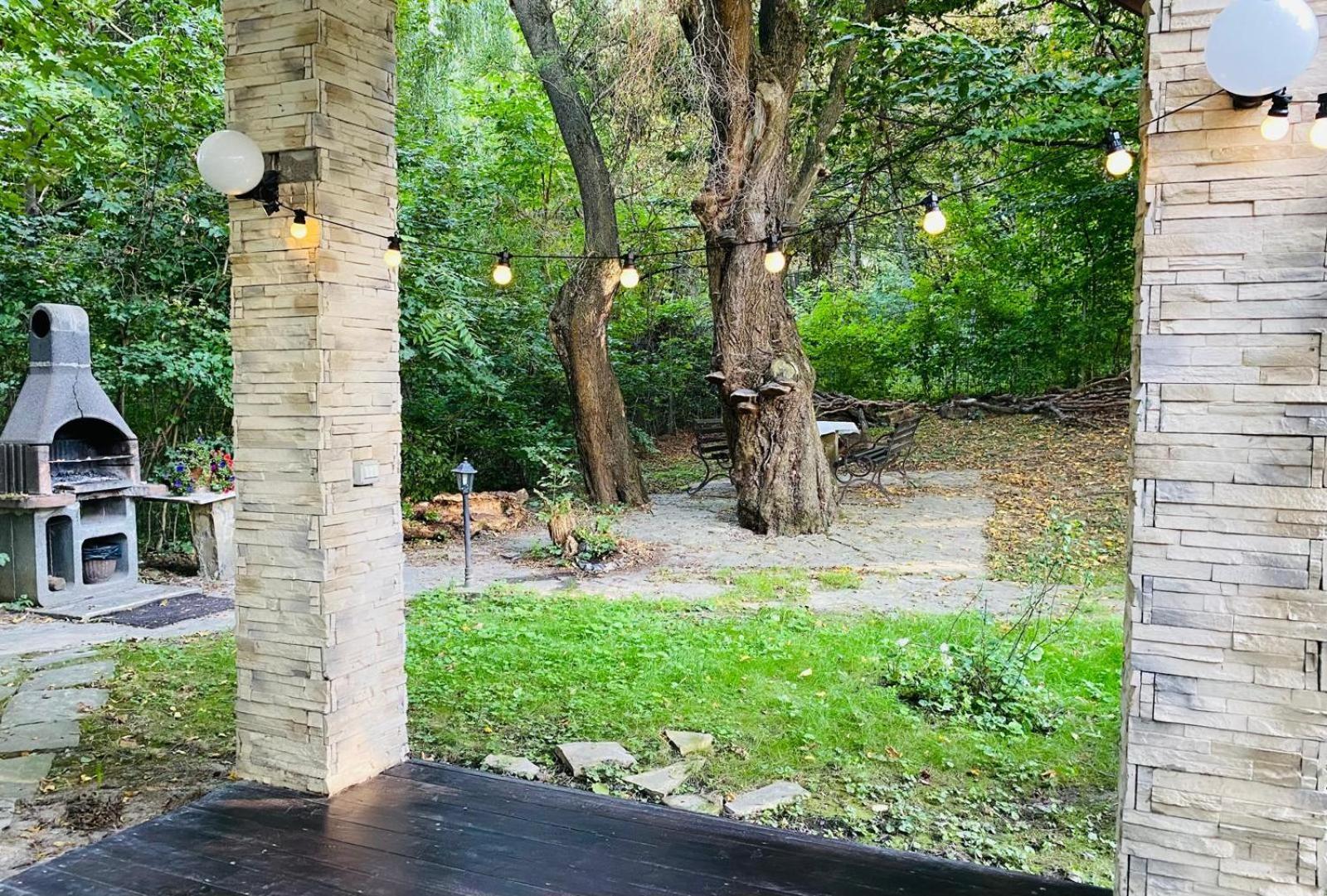 Rapsodia Pension Suceava Exterior photo