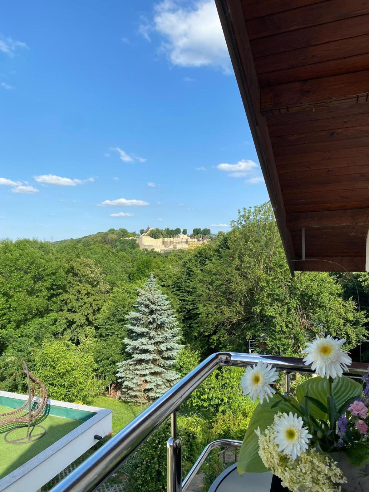 Rapsodia Pension Suceava Exterior photo
