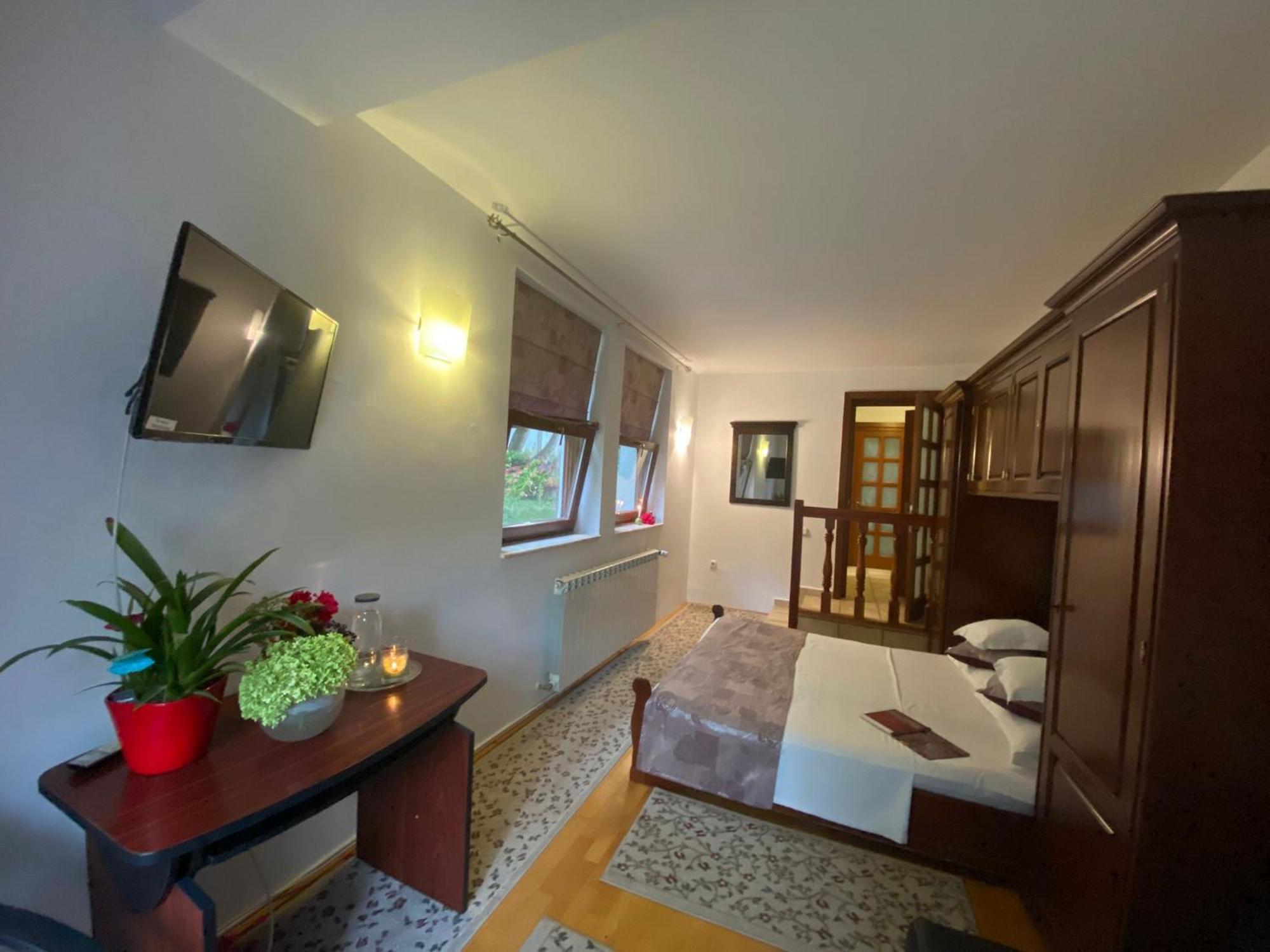 Rapsodia Pension Suceava Exterior photo