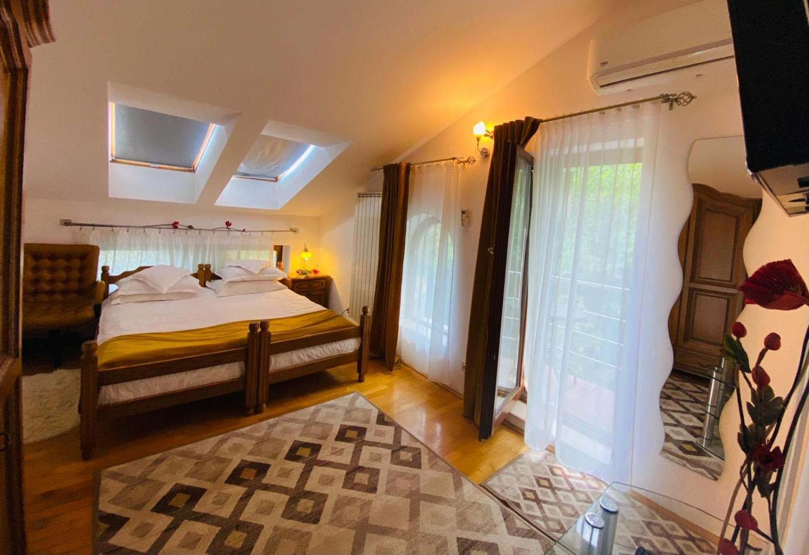 Rapsodia Pension Suceava Exterior photo